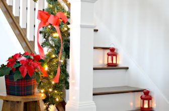 Vacation Garland on the BOTTOM of Stair Railings A Twist! | Thrifty Decor Chick