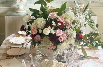 8 Valentine Day Scroll Stoppers