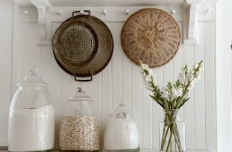 DIY Fake Floral with Fake Water Centerpiece – Plus 30+ Fake Floral Centerpieces