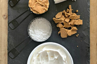 EASY and Delicious No Bake Peanut Butter Pie | Thrifty Decor Chick