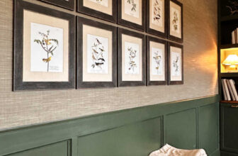 How To Make Cheap Art Look Like a Painting and Remove Glare | Thrifty Decor Chick